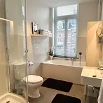 Alexander Bed & Breakfast 3*